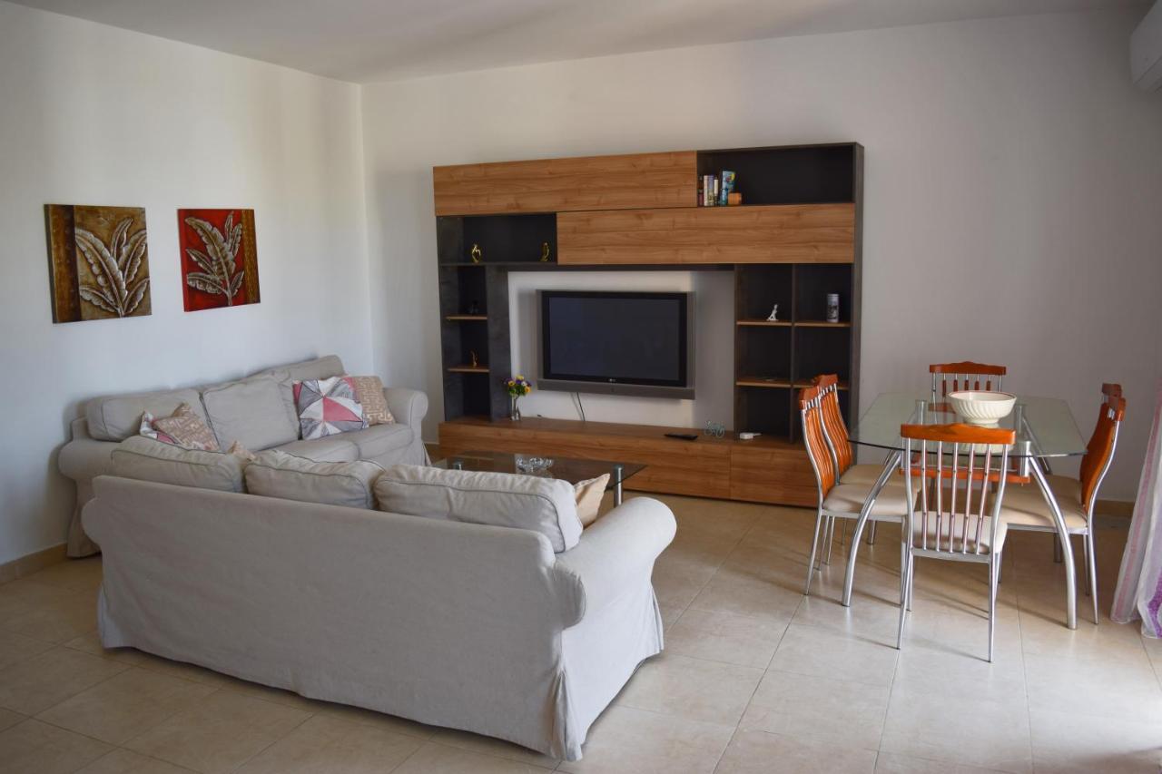 Da Vinci 3 Bedroom Apartment Mellieha Bagian luar foto